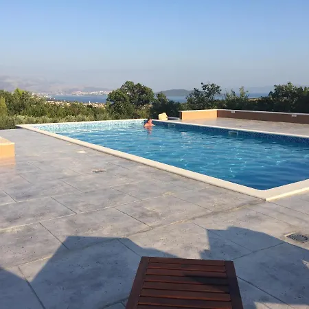 5 Bedroom Between Split And Trogir *