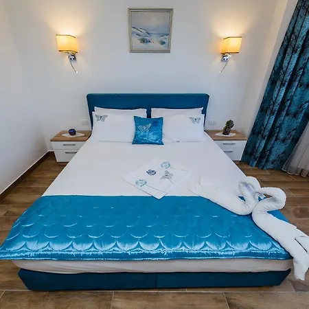 5 Bedroom Between Split And Trogir Βίλα *