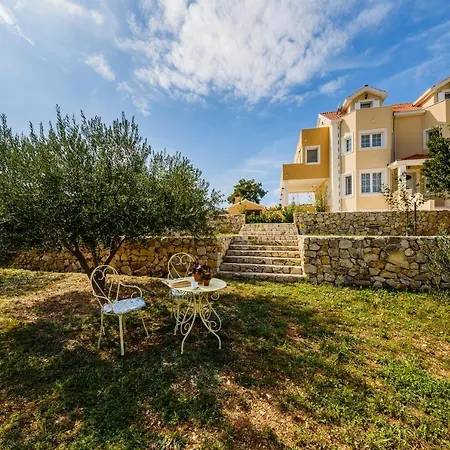 5 Bedroom Between Split And Trogir Villa Kaštel Novi
