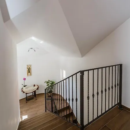 5 Bedroom Between Split And Trogir